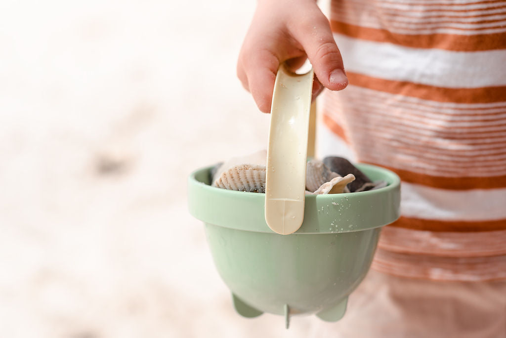 I'm Green | Baby Bucket Set