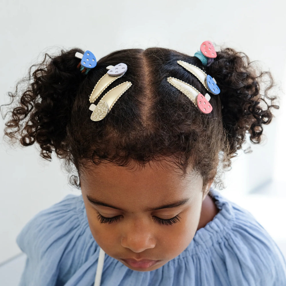 
                      
                        Toadstool Mini Mabel Clips
                      
                    