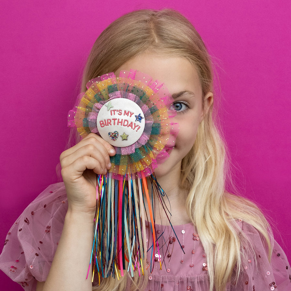 
                      
                        Diva Wow Birthday Badge
                      
                    
