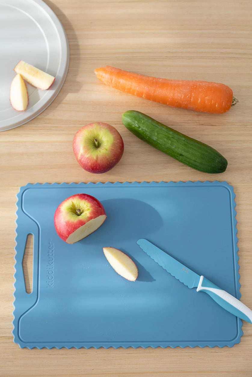 Crinkly Silicon Cutting Board Sky Blue