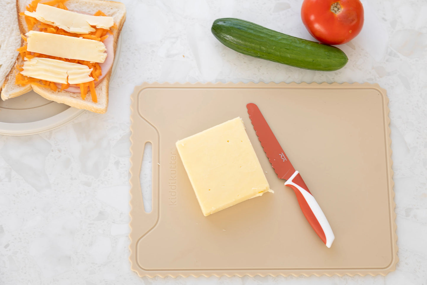 Crinkly Silicon Cutting Board Latte