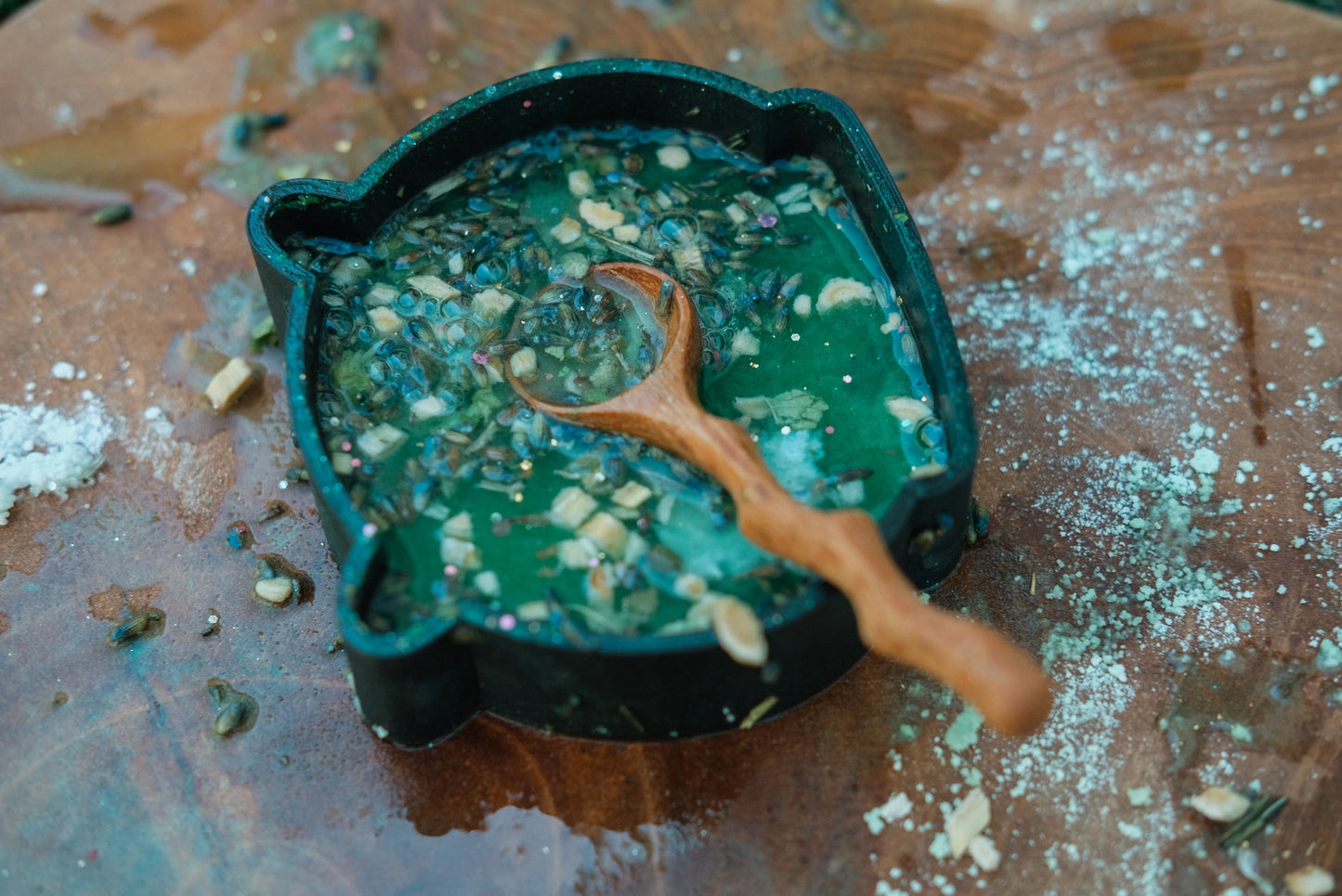 Eco Mould | Cauldron