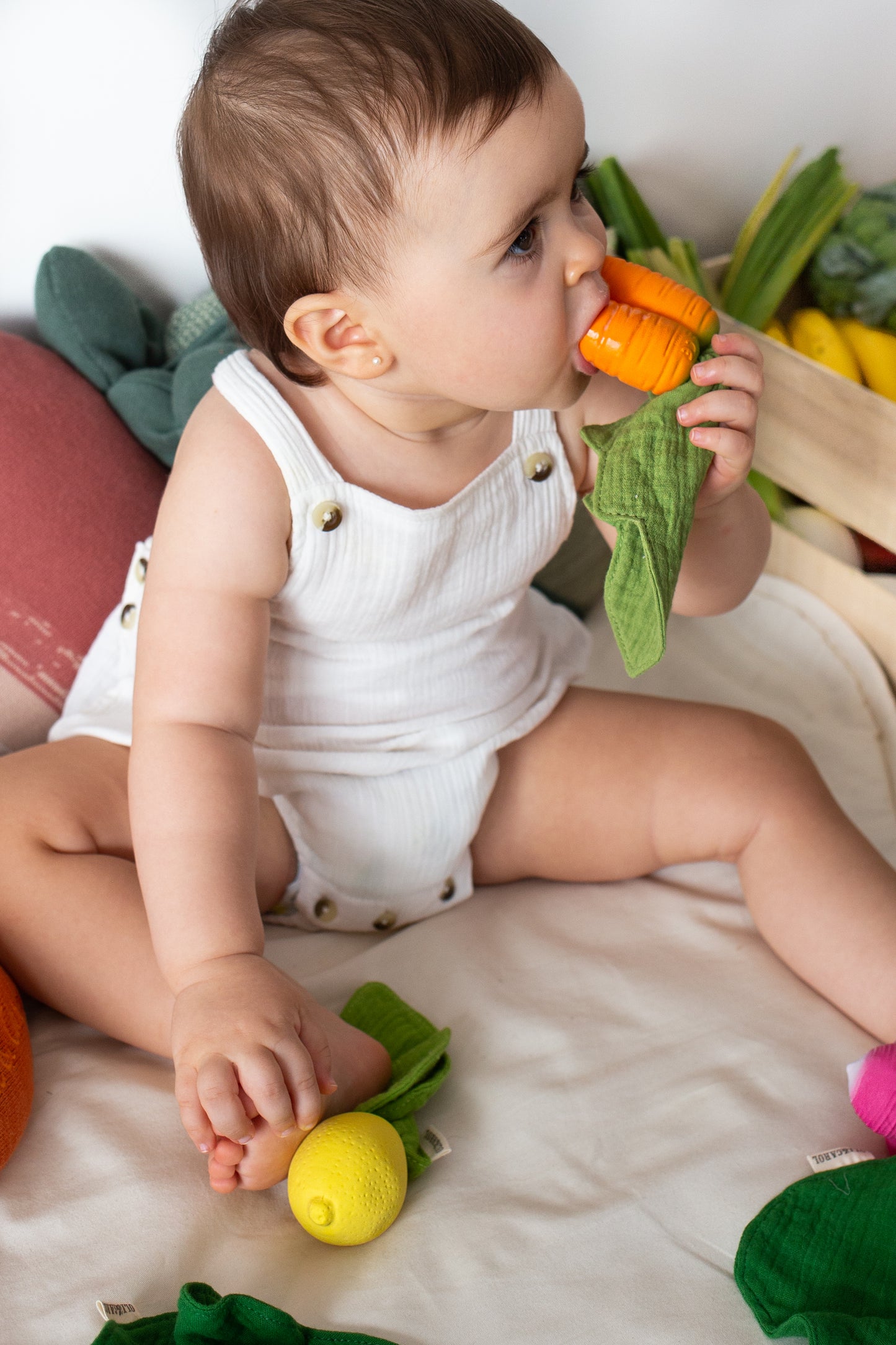 Oli & Carol Cathy The Carrot Natural Rubber Teether