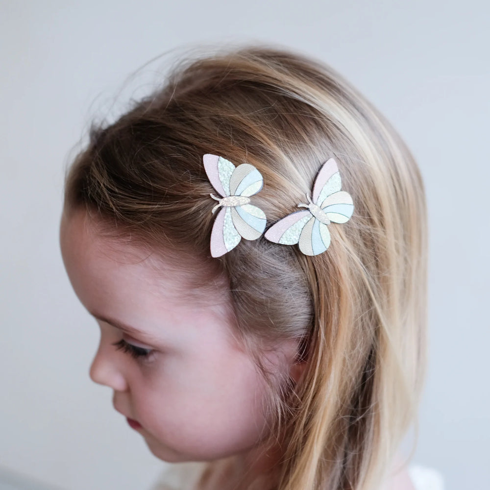 
                      
                        Butterfly Clic Clacs
                      
                    