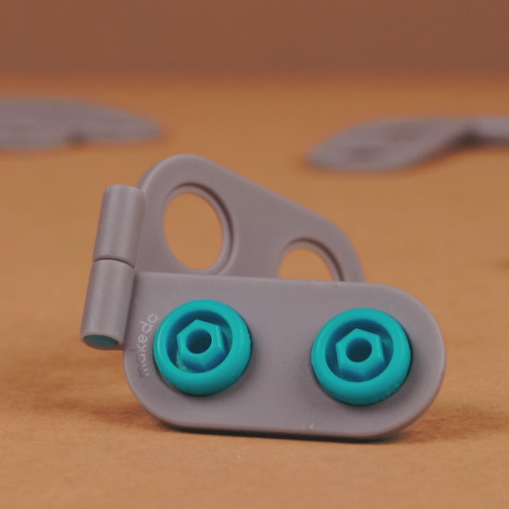 
                      
                        Load and play video in Gallery viewer, Spin-Hinge
                      
                    