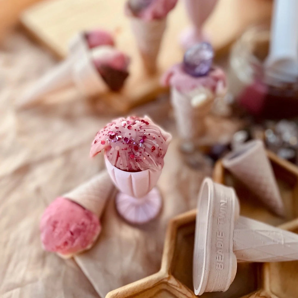 
                      
                        Ice-Cream Sundae Cup
                      
                    