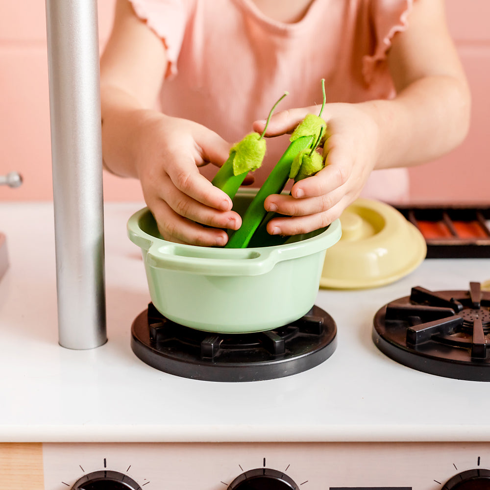 
                      
                        I'm Green | Dinner Set
                      
                    