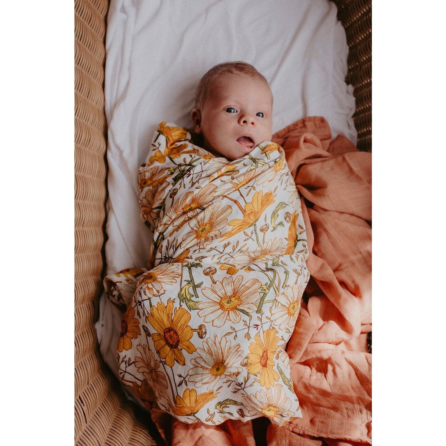 Load image into Gallery viewer, Organic Cotton &amp;amp; Bamboo Swaddle - Sunflower

