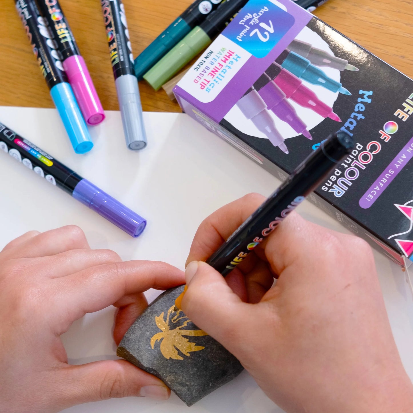Load image into Gallery viewer, Fine Tip Acrylic Paint Pens | Metallics
